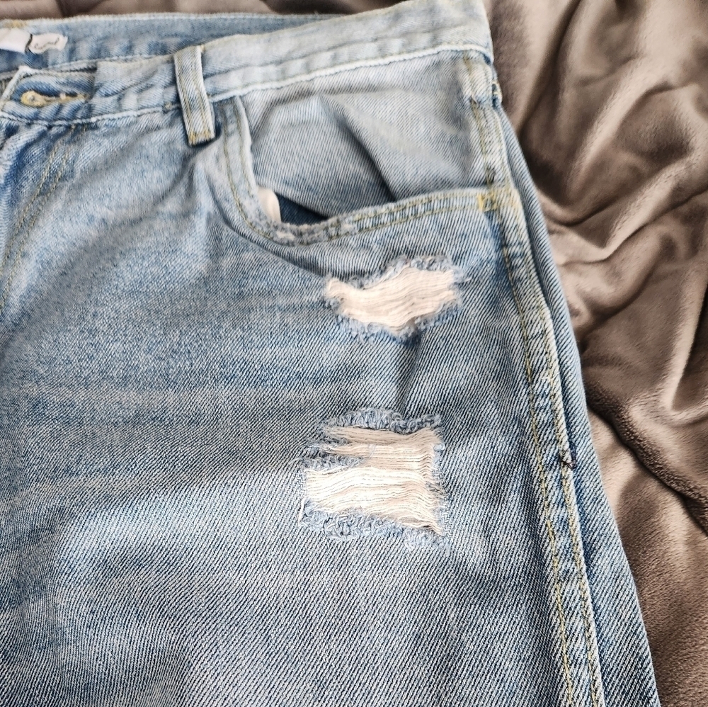 Tapered Ripped Floral Patch Jeans - Picture 7 of 8